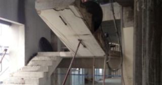 Демонтаж лестницы Озёрск, цена от 2979 руб.
